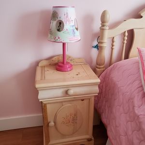 A girl's bedroom set